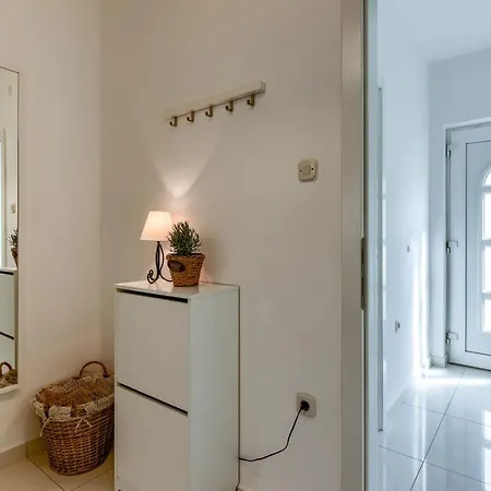 Apartment Lrs 2 In The Centar Of