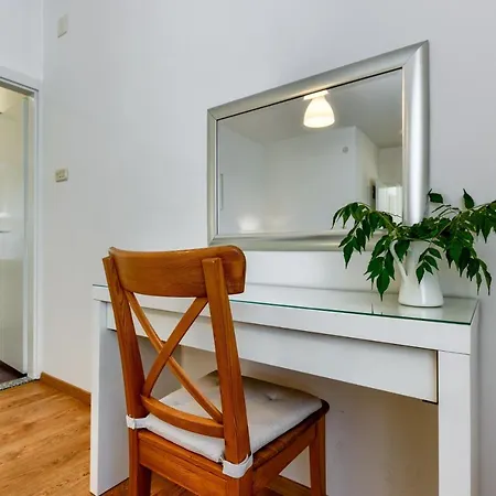 Lrs 2 In The Centar Of Apartment Zadar