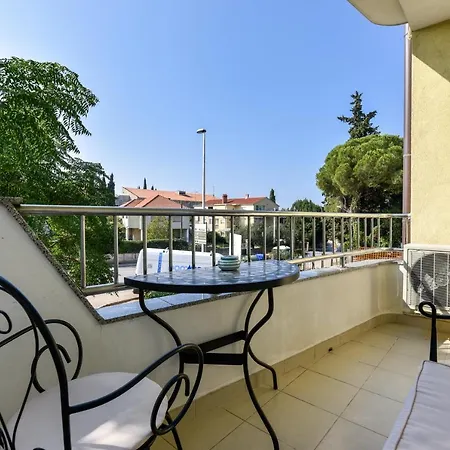 Apartment Lrs 2 In The Centar Of