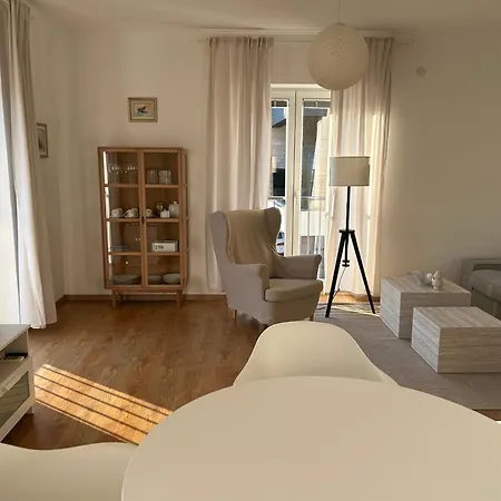 Lrs 2 In The Centar Of Apartment